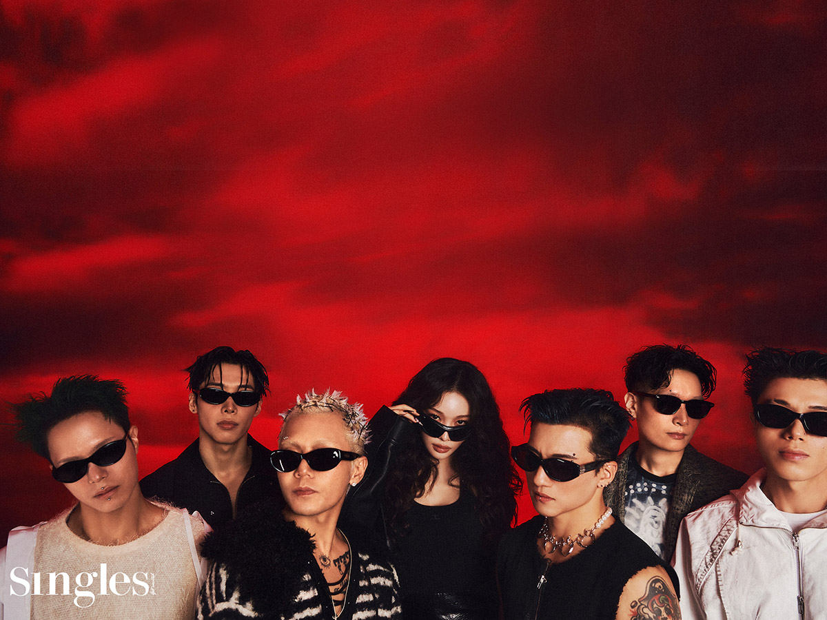 모어비전 아티스트드의 싱글즈 화보, 모어비전, 싱글즈. 홀리뱅. 청하, MVP, 싱글즈 화보, 박재범 싱글즈 화보, 허니제이 싱글즈 화보, 청하 싱글즈 화보. 제인, 홀리뱅 이비,홀리벵 로아, 홀리벵 제인